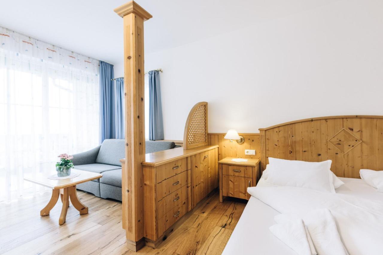 Hotel Tenz 2025 モンターニャ エクステリア 写真