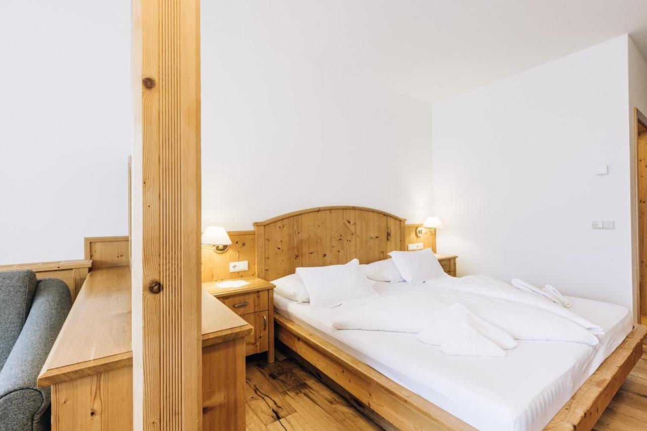 Hotel Tenz 2025 モンターニャ エクステリア 写真