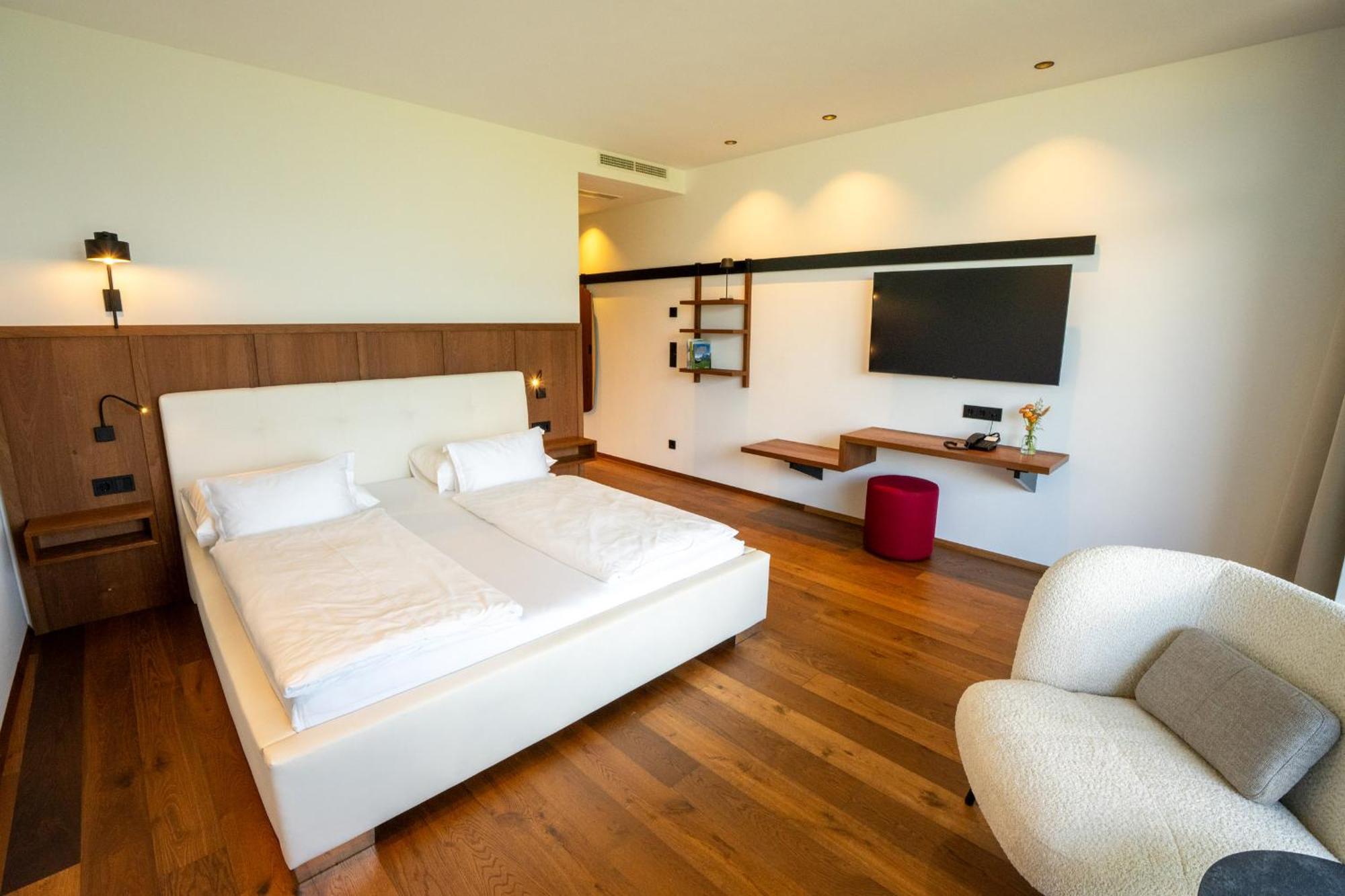 Hotel Tenz 2025 モンターニャ エクステリア 写真
