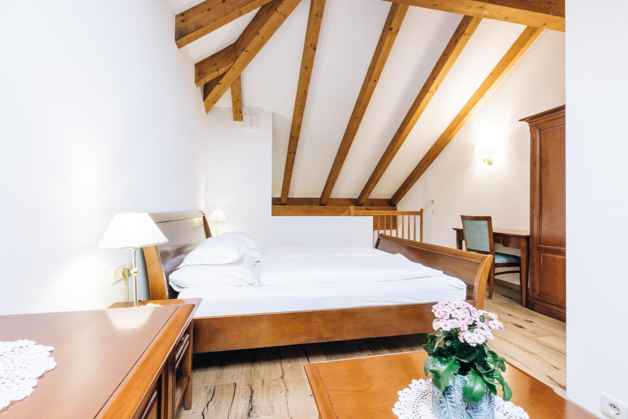 Hotel Tenz 2025 モンターニャ エクステリア 写真